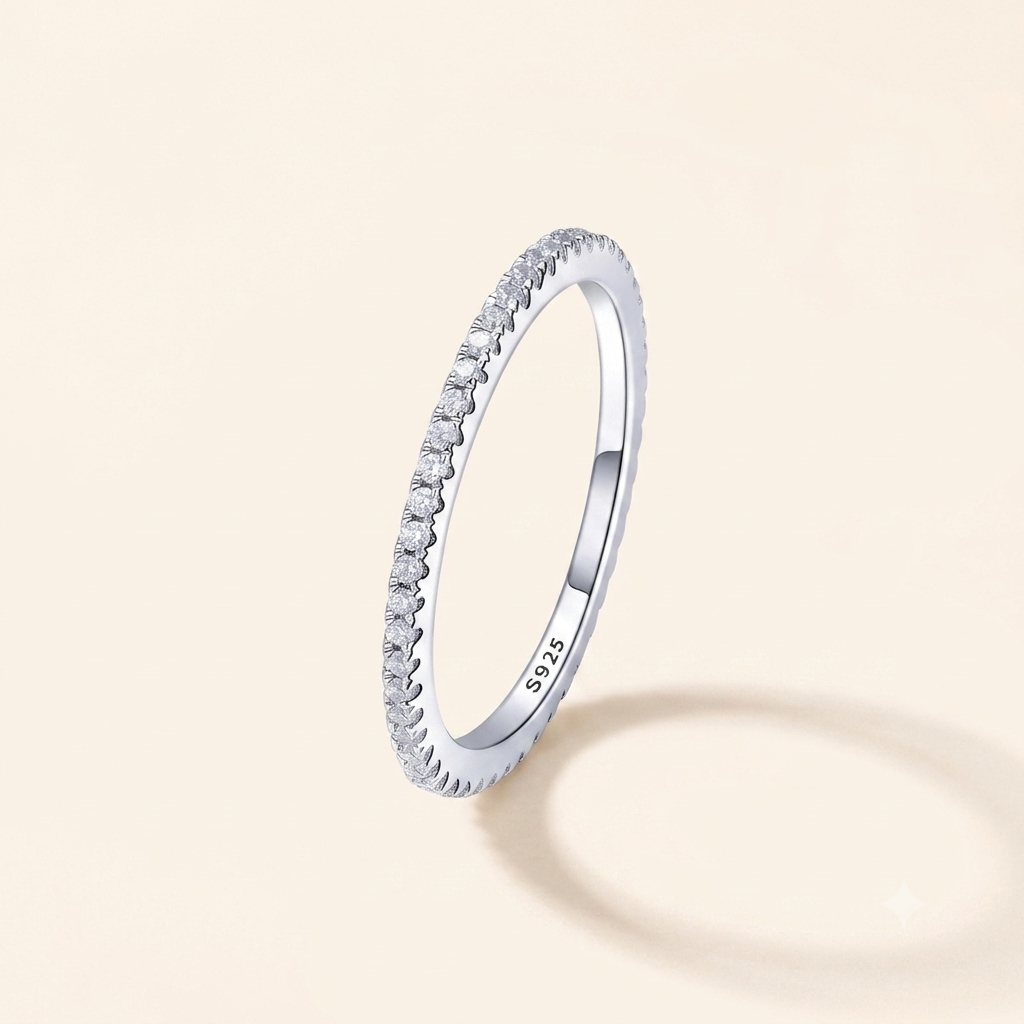 Anel Feminino com Zircônias - Prata 925 e Banho de ouro